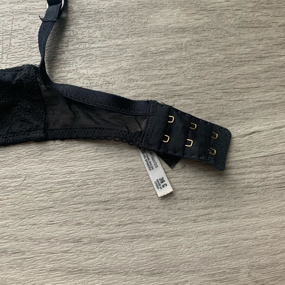 Victoria Secret Bra - Picture 2 of 3